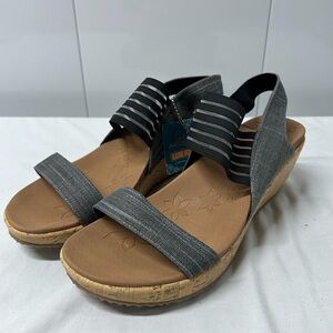 Women Skechers #31723/NVY BEVERLEE HIGH TEA Rhinestone Wedge Sandal SZ 9.5M NWB